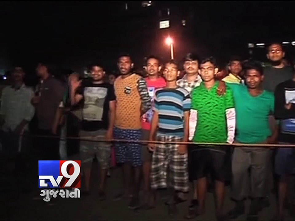 Mumbai - 35-ft long dead whale washes ashore Juhu beach - Tv9 Gujarati