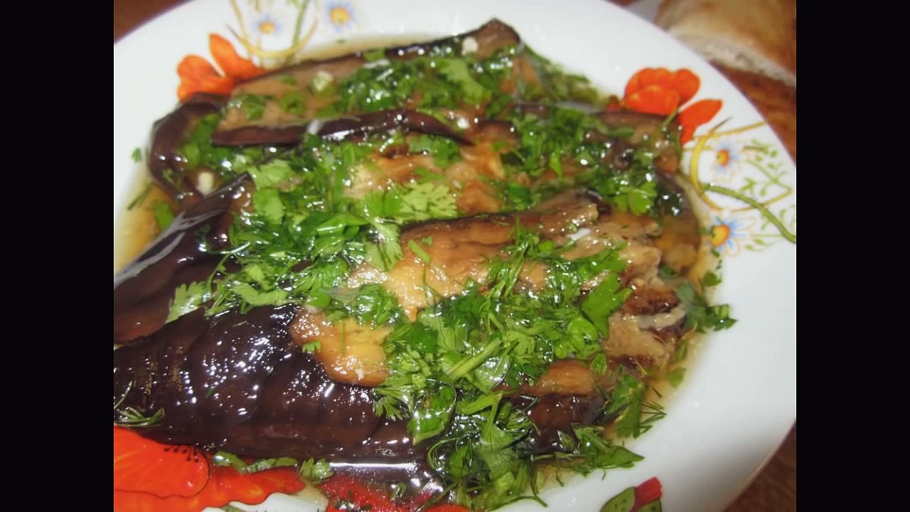 Баклажаны в уксусно-чесночном соусе с кинзой. Грузинская кухня