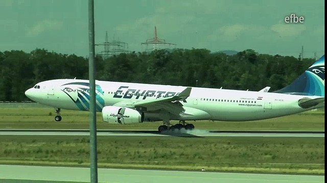 Bumpy crosswind landing: Airbus A330 Egyptair at Frankfurt | 18.07.2015 Crosswind Landing