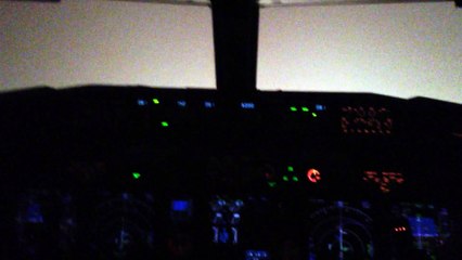 Poser un Boeing 737 noyé dans le brouillard avec zéro visibilité!