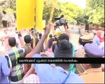 Kiss protestors clash with Hanuman Sena activists in Kozhikode