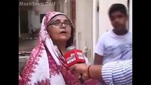 Pakistani Aunty Funny Abuse to Government Hahaha