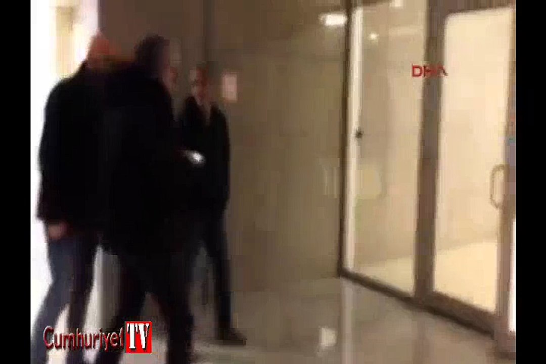Sinan Çetin kaza yapan oğlu için adliyeye geldi