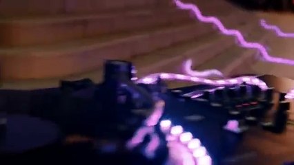 It takes courage to follow this middle of the street