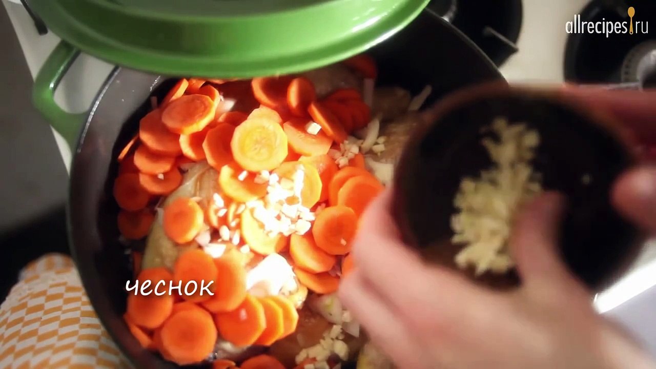 Видео - рецепт- Курица по-французски тушеная в вине с грибами (Coq au vin)