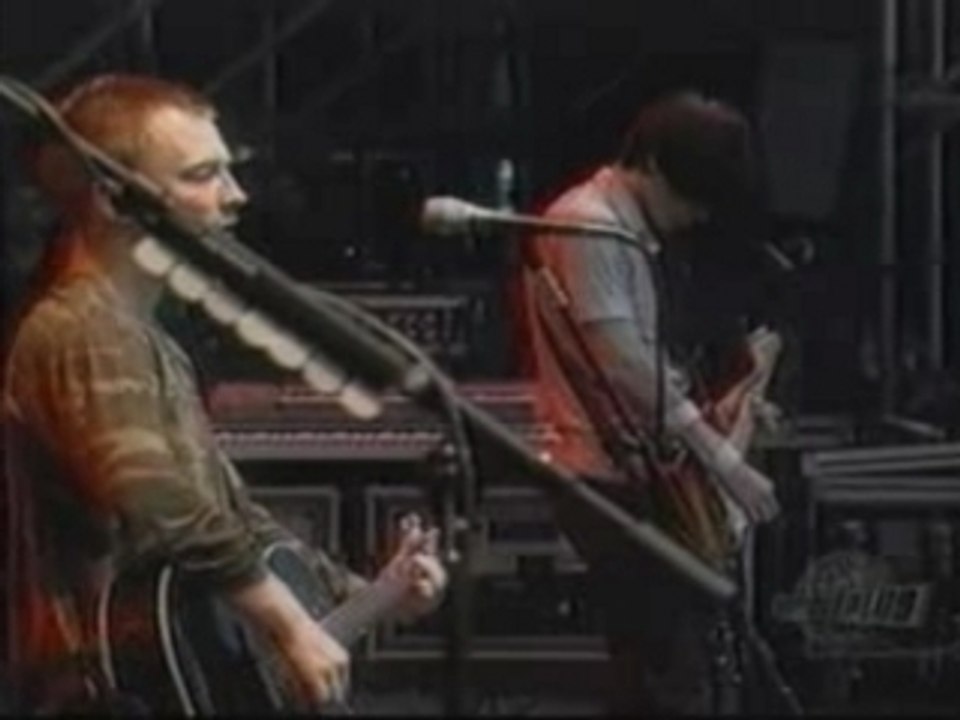 Radiohead - fake plastic trees (live) 1