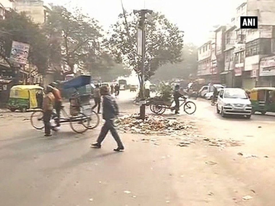East Delhi stinks as MCD workers protest