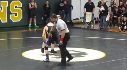 Un lutteur atteint du syndrome de Down face à un champion universitaire