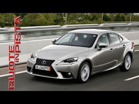 Marco Fasoli prova Lexus IS 300h - Le News di Autolink - Ruote in Pista n. 2244 - del 03-06-2014