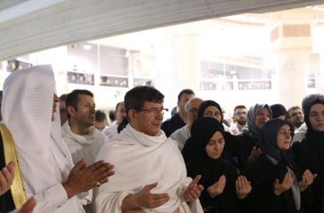 Başbakan Davutoğlu, Cuma Namazını Kabe'de Kıldı
