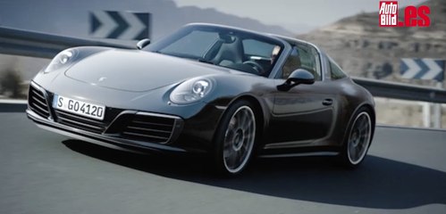 Télécharger la video: Porsche 911 Carrera 4 2016