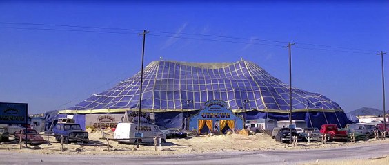 007 contra o Foguete da Morte 1979 - Shirley Bassey