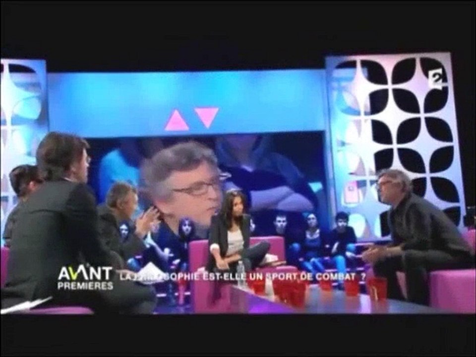Arrière toute Simone