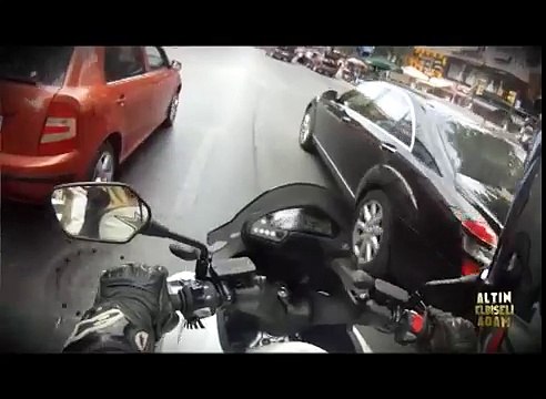 Honda VFR 800X Crossrunner (2011)