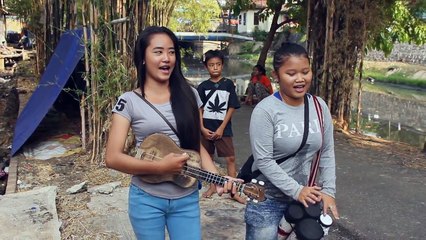 Lagu- Perawan atau janda - pengamen cewek dari jakarta