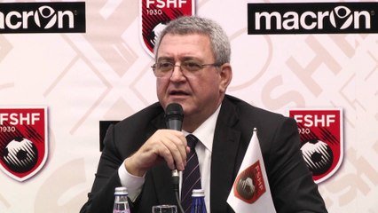 Report TV - Kombëtarja shqiptare tashmë me një fanellë të re për "Euro 2016"