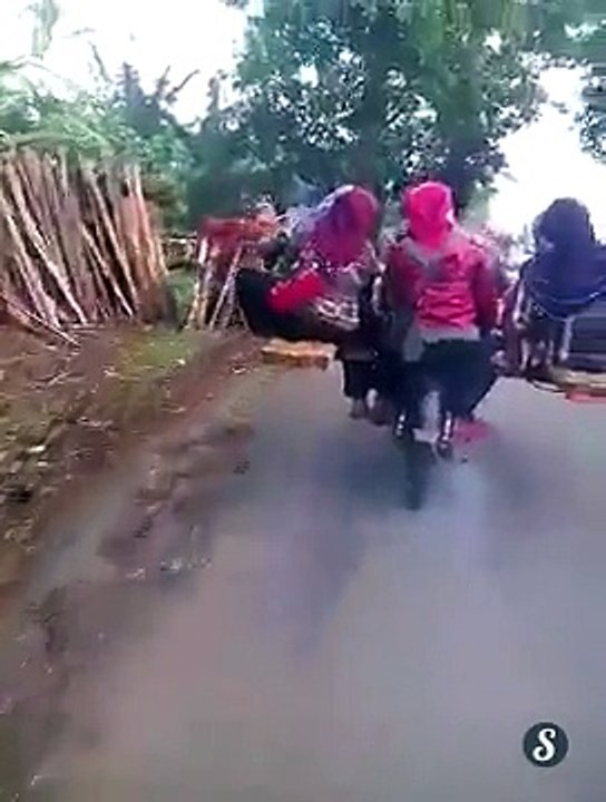 A 9 sur une moto !