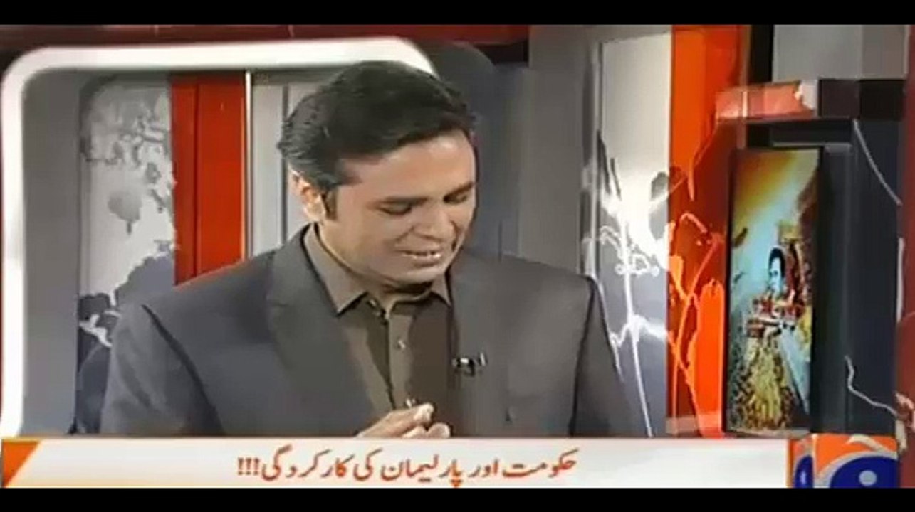 Sheikh Rasheed walks out of the show while Talat Hussain is still asking the que