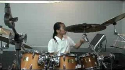 Sara, 13-yrs girl, plays RUSH - YYZ with stick performance