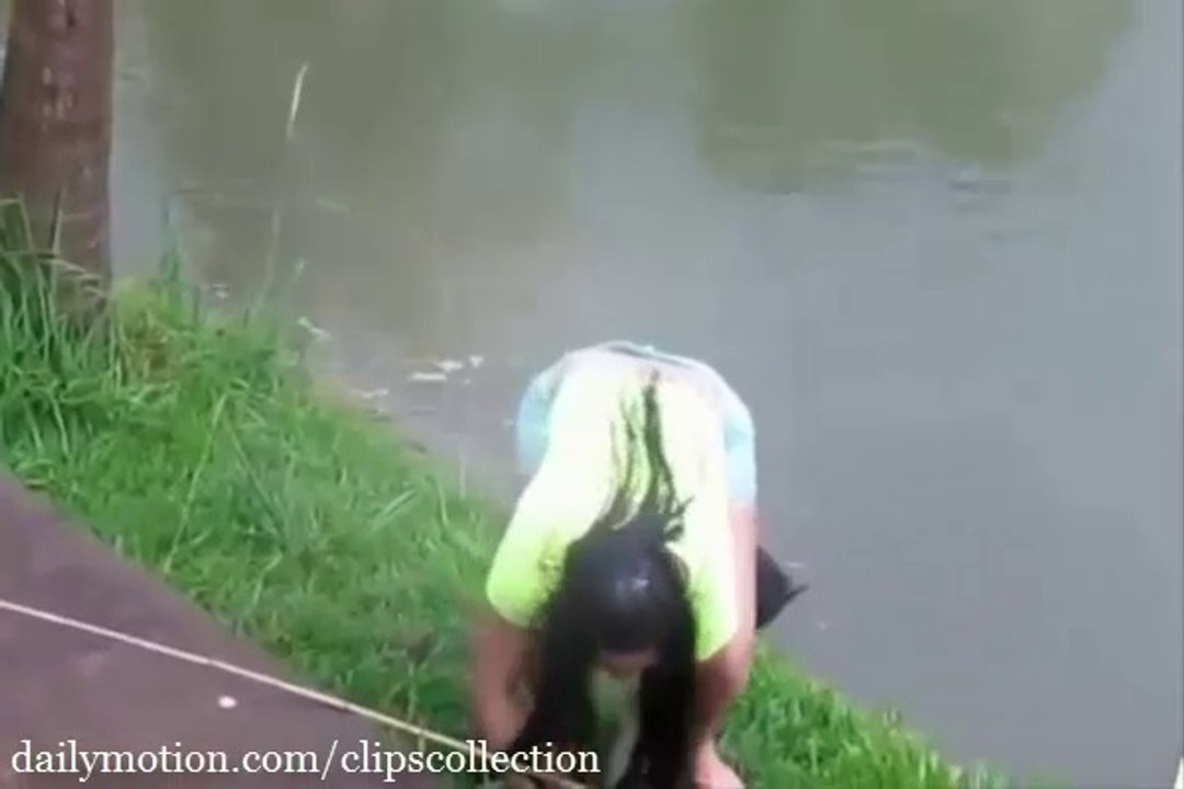 What Is She Doing ?? Amazing Bold Fishing Video-Top Funny Videos-Top Prank Videos-Top Vines Videos-Viral Video-Funny Fails