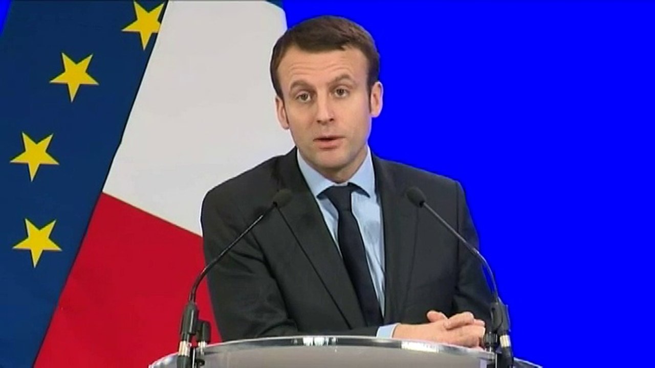 Emmanuel Macron dit vouloir remplacer "les petites phrases" par de "l'explication"
