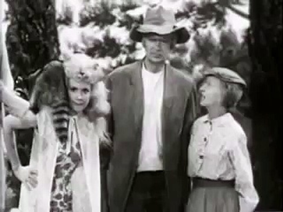Beverly Hillbillies - The Clampetts Get Culture - Classic TV Show