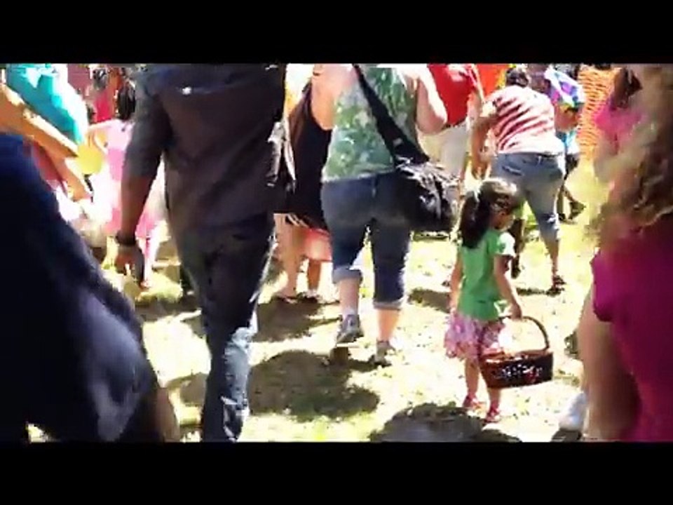 Crazy lady attacks me at Easter Egg Hunt at Elaine Gordon Enchanted Forest Park 4_7_2012
