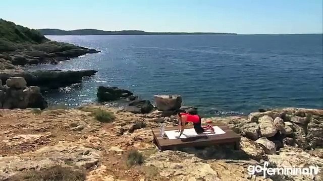 Straffe Arme & flacher Bauch Workout mit einfachen Übungen