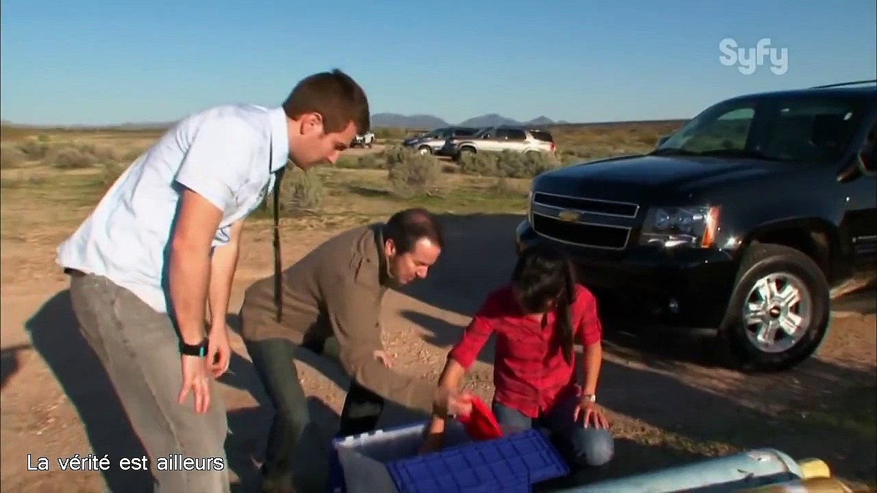 ils enquêtent sur une affaire d\'ovni et vont voir quelquechose d\'incroyable !