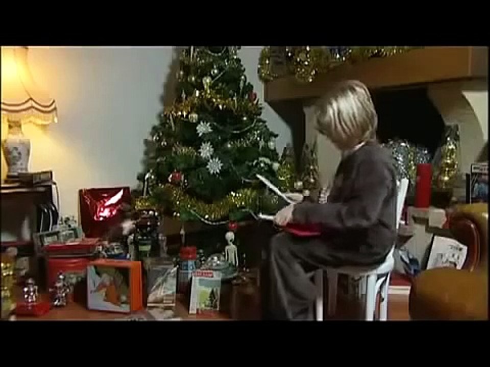 La surprenante Technologie Extraterrestre Qui Maîtrise L\'Espace Documentaire OVNI