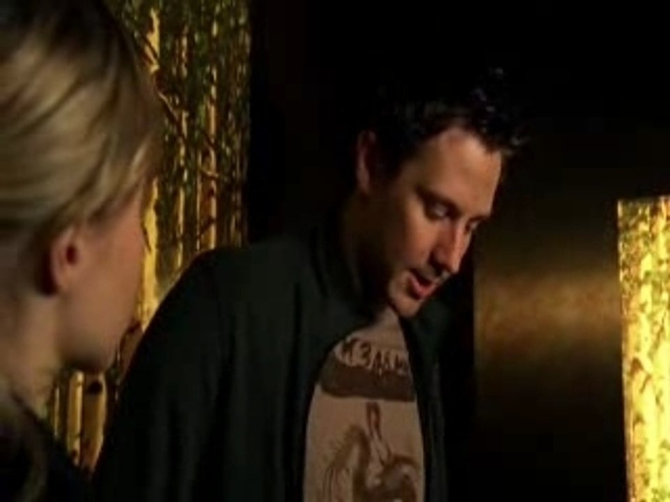 3x17-inthelevator