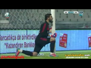 Baraja Sesini Duyurmak İçin Gırtlağını Patlatan Kaleci