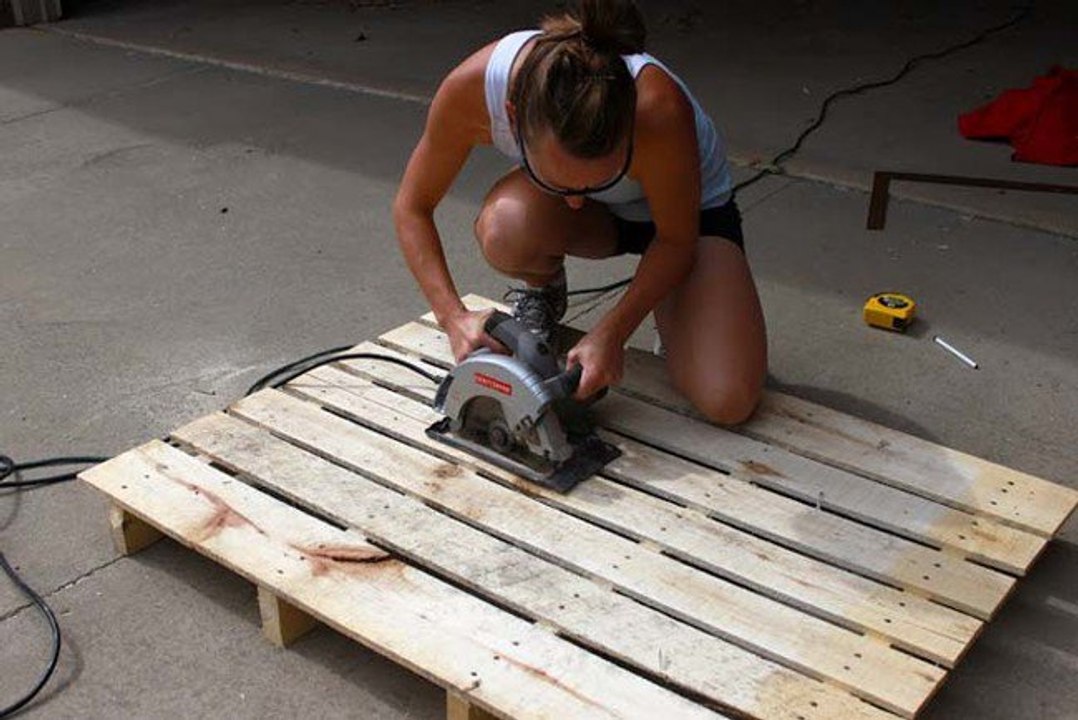 Isjekla je OVO na 2 dijela i napravila nesto sto svakome treba u hodniku