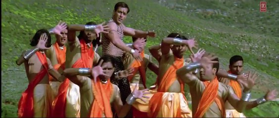 VERY BEAUTIFUL INDIAN SINGERS AND DANSERS