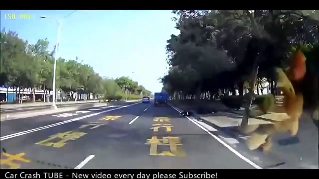 Car Crash Compilation || incidente Stradale #114 incidente di Camion