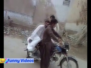 Very Funny bike stunt pakistan