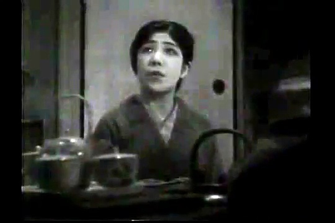 Wife! Be Like a Rose! / 二人妻 妻よ薔薇のやうに (1935) [1/5]