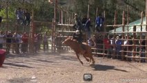 JARIPEO RANCHERO EN SAN BALTAZAR YATZACHI EL BAJO OAXACA MEXICO JINETES AFICIONADOS DEL PUEBLO MONTAN TOROS MANZOS DE LA REGION ENERO 2016