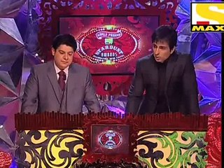 SONU SOOD TAKING OFF HIS SHIRT FOR THE ROLE IN HOUSEFULL