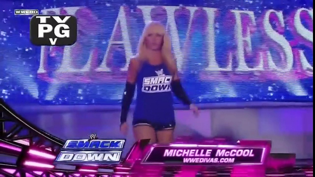 WWE SmackDown! 04292011 Michelle McCool vs. Layla