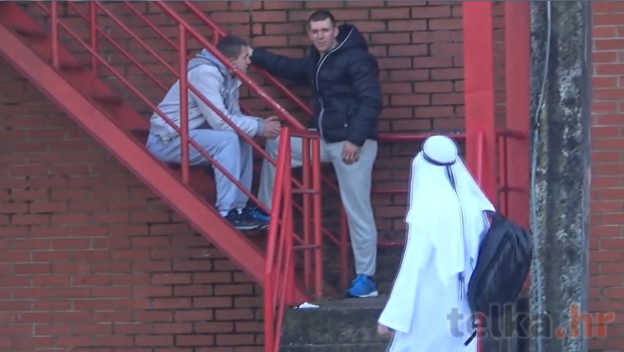 Arab with backpack bomb, crazy prank in Croatia - video Dailymotion