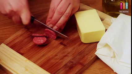 Kaşarlı Sucuklu Tembel Böreği Tarifi