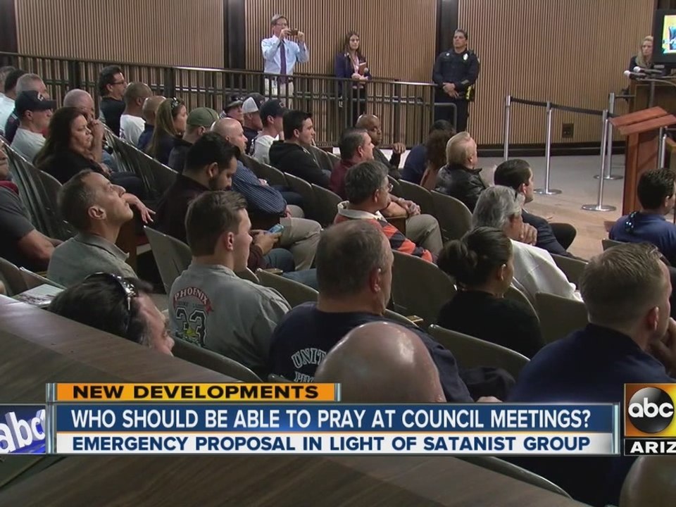 Who should be able to pray at council meetings?