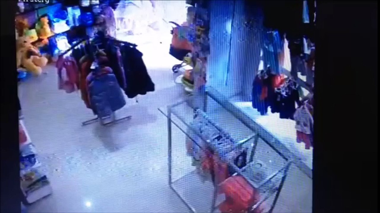 Earthquake In Kashmir Caught Live (CCTV Footage) 26/10/15  Historical Earthquakes