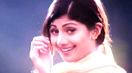 Bollywood song 'Na Na Karte Pyar' - 'Dhadkan'