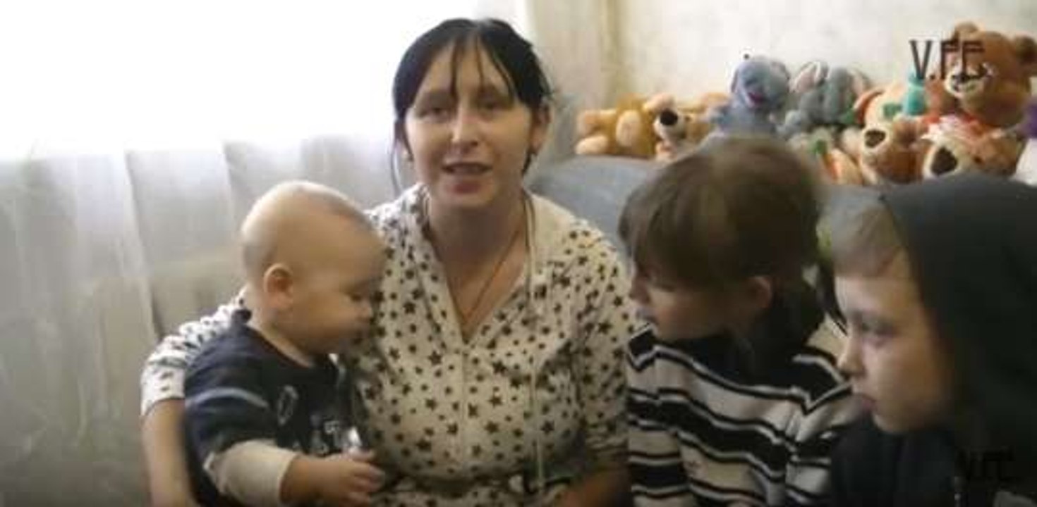 Война на Донбассе. Донецкие беженцы в Харцызске