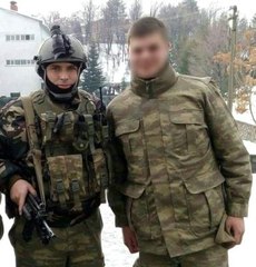 Şehit Tamer Meriç Arkadaşlarıyla Türkü Söylemiş