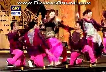 Ushna Shah Dance Performance in Ary Films Awards 2015