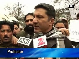 J&K contractual teachers protest, demand permanent status