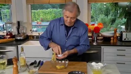 JACQUES PEPIN =   Making Mayonnaise